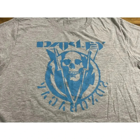 Oakley Graphic Men's Size Medium Short Sleeve Regular Fit Gray T-Shirt - Picture 2 of 7